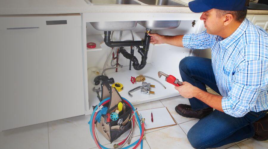 Expert burst pipe repair services in Hearne, TX